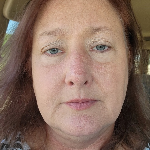 Meet your Posher, Lisa - Picture 1 of 1